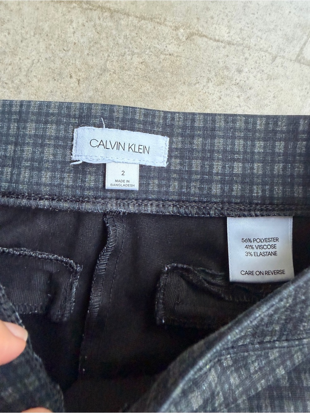 Calvin Klein Size 2 Charcoal Plaid Slim Straight Ankle Dress Pants Stretch - Picture 3 of 4